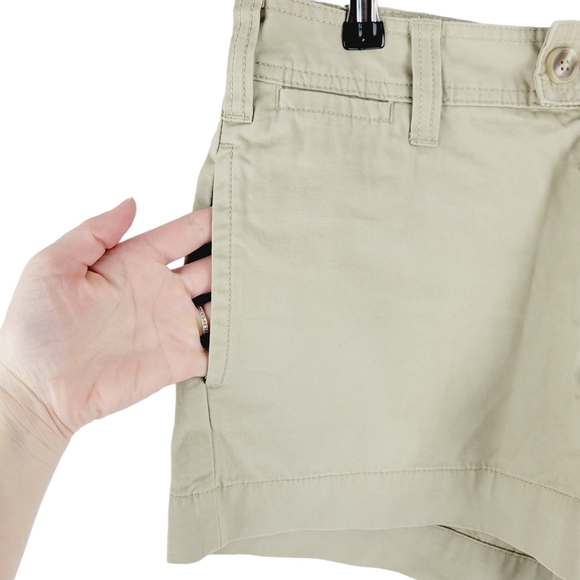 Gap favorite khaki shorts size 8 - Picture 3 of 9